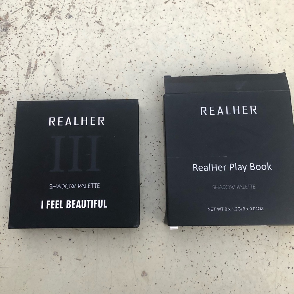 RealHer I Feel Beautiful Eyeshadow Palette III